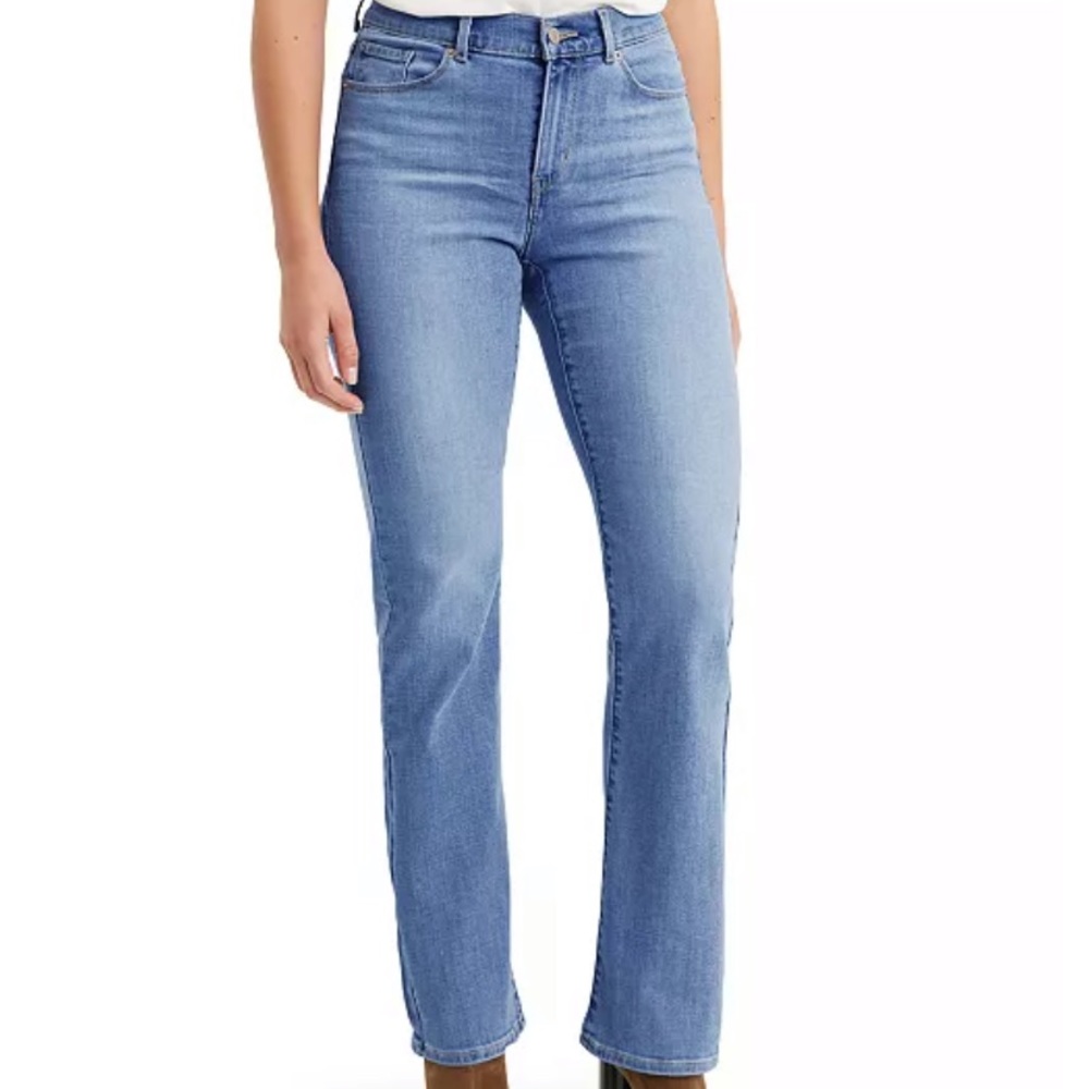 Levi’s Classic Bootcut Jean